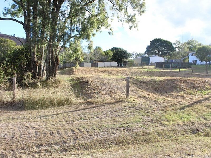 37 David Street, Linville QLD 4306
