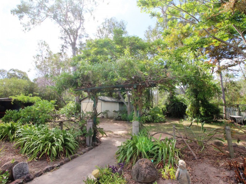 242 Esk Hampton Road, Esk QLD 4312