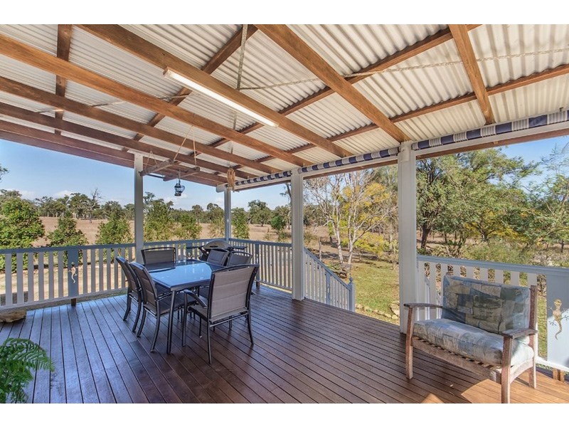 38 Howe Street, Esk QLD 4312