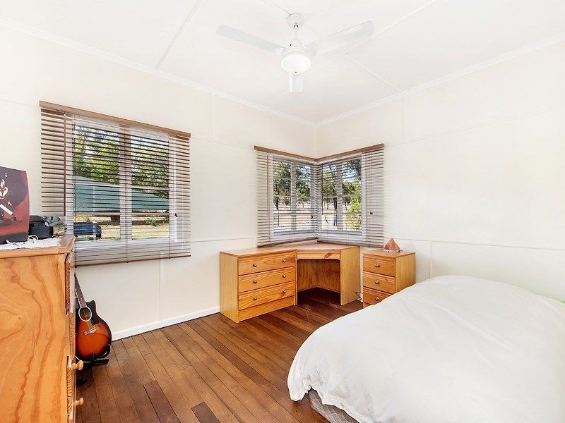 38 Howe Street, Esk QLD 4312