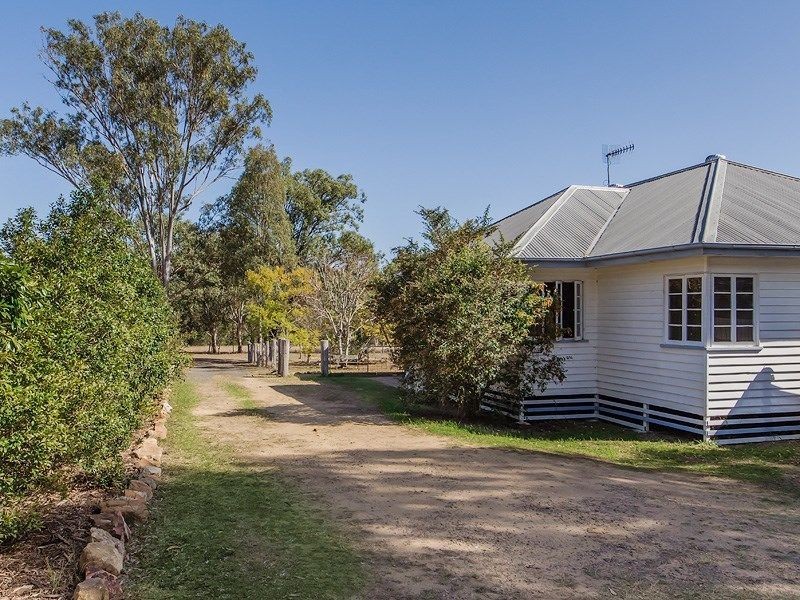 38 Howe Street, Esk QLD 4312