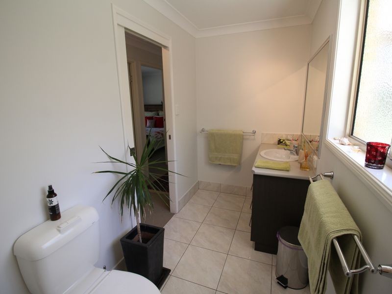 33 Gloucester Court, Mount Hallen QLD 4312