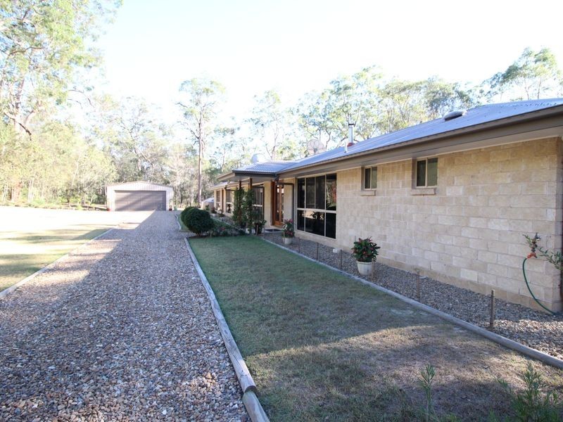 33 Gloucester Court, Mount Hallen QLD 4312