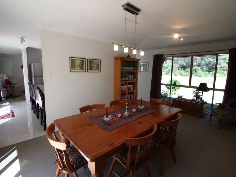 33 Gloucester Court, Mount Hallen QLD 4312