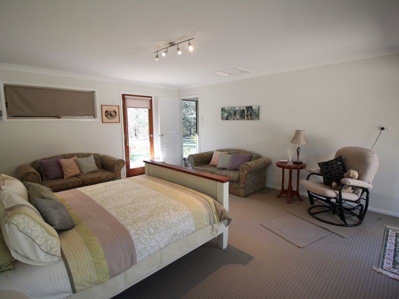 33 Gloucester Court, Mount Hallen QLD 4312