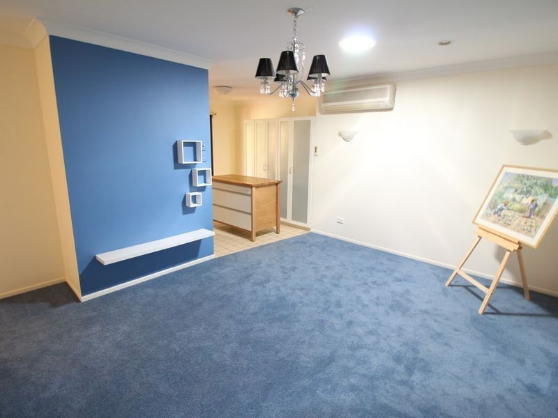 11 Elizabeth Street, Esk QLD 4312