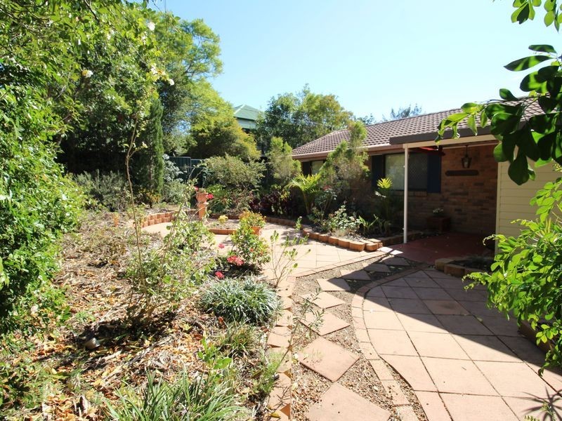 11 Elizabeth Street, Esk QLD 4312