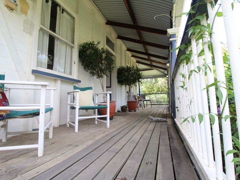 26 Down Street, Esk QLD 4312