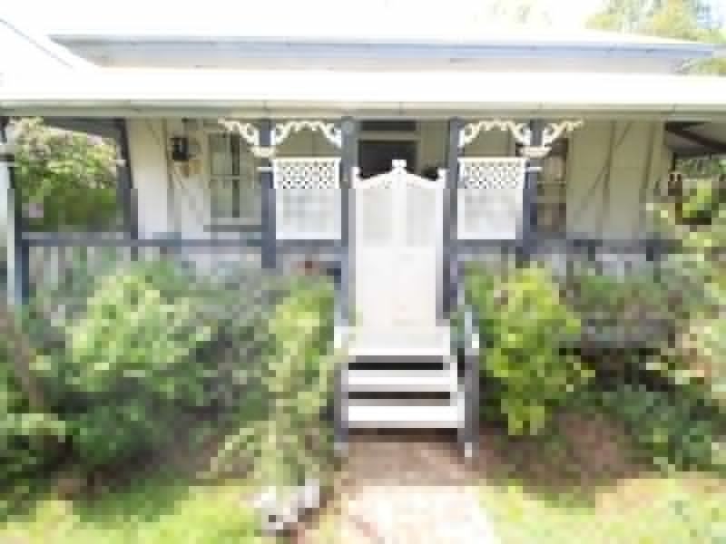26 Down Street, Esk QLD 4312