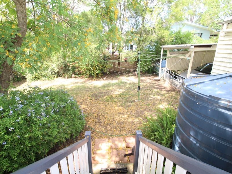 26 Down Street, Esk QLD 4312