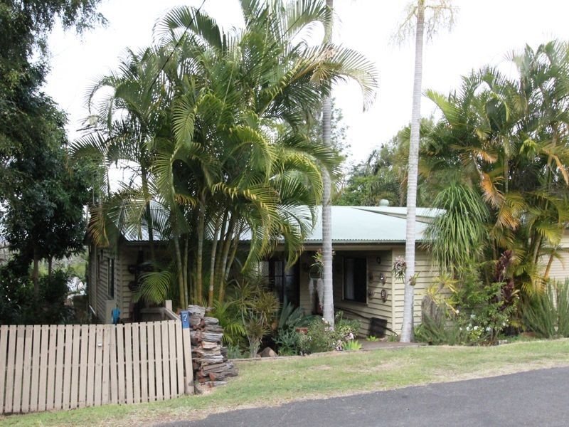 7 Second Avenue, Somerset Dam QLD 4312