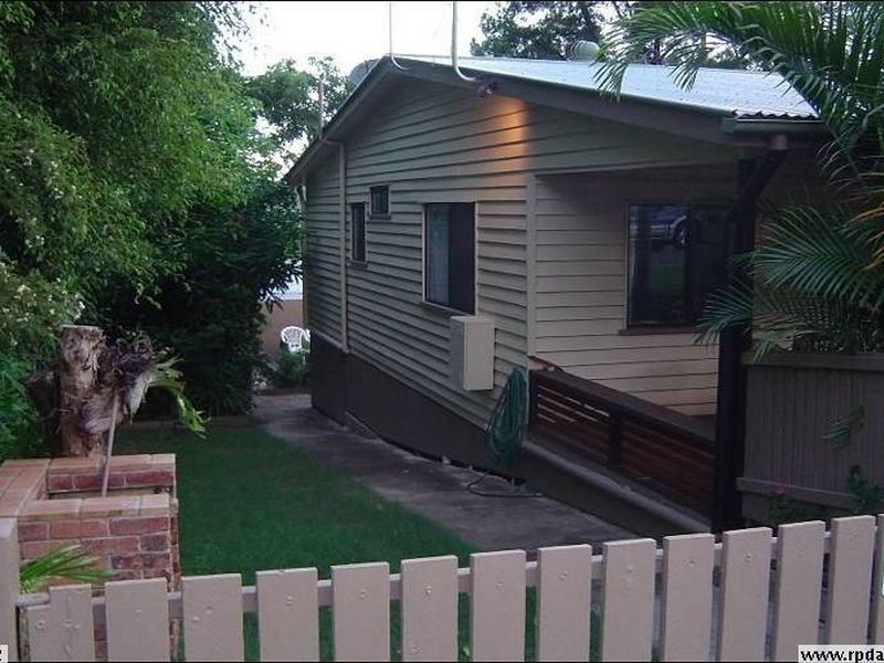 7 Second Avenue, Somerset Dam QLD 4312