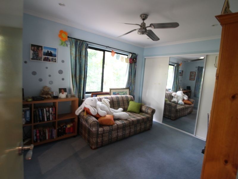 7 Second Avenue, Somerset Dam QLD 4312