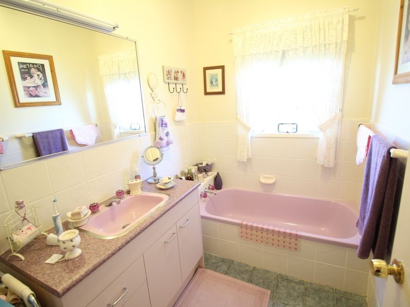 52 Eskdale Road, Toogoolawah QLD 4313