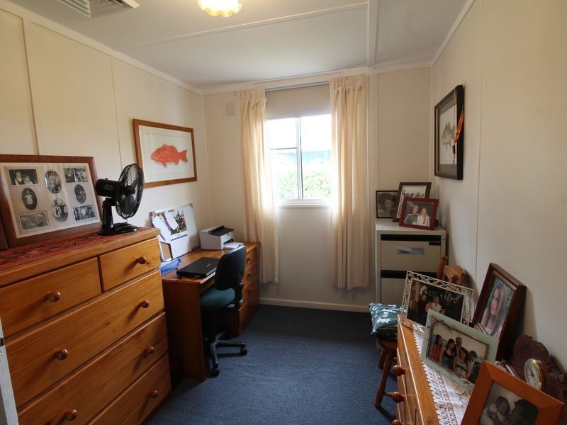 15 Russell Street, Esk QLD 4312