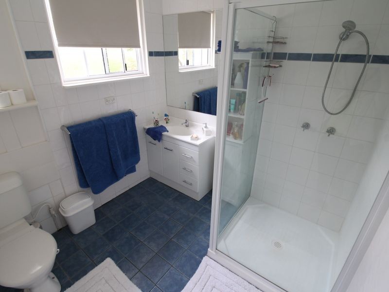 15 Russell Street, Esk QLD 4312