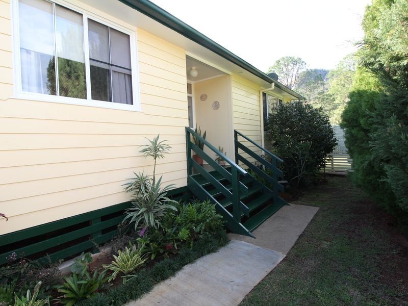 15 Russell Street, Esk QLD 4312