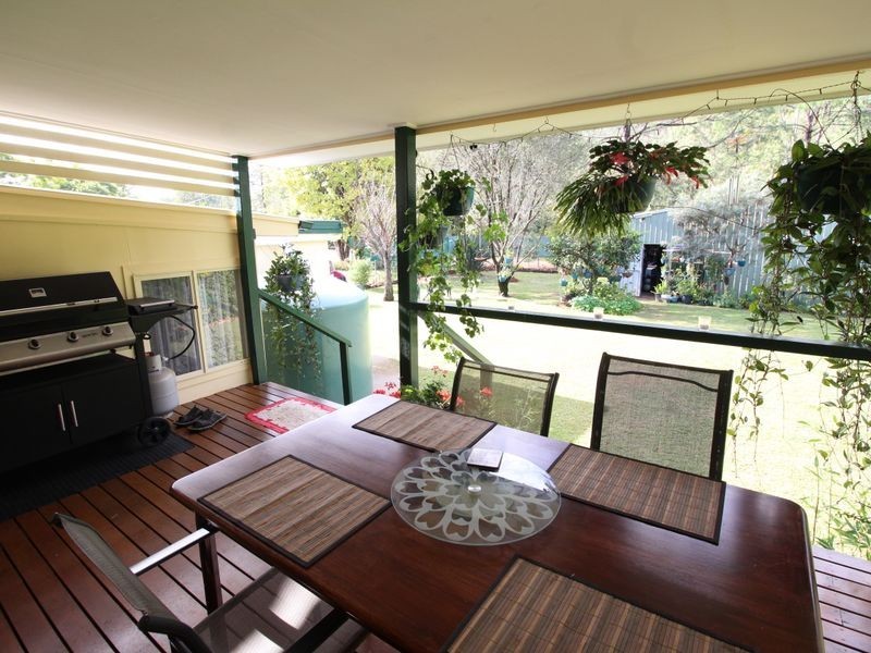 15 Russell Street, Esk QLD 4312