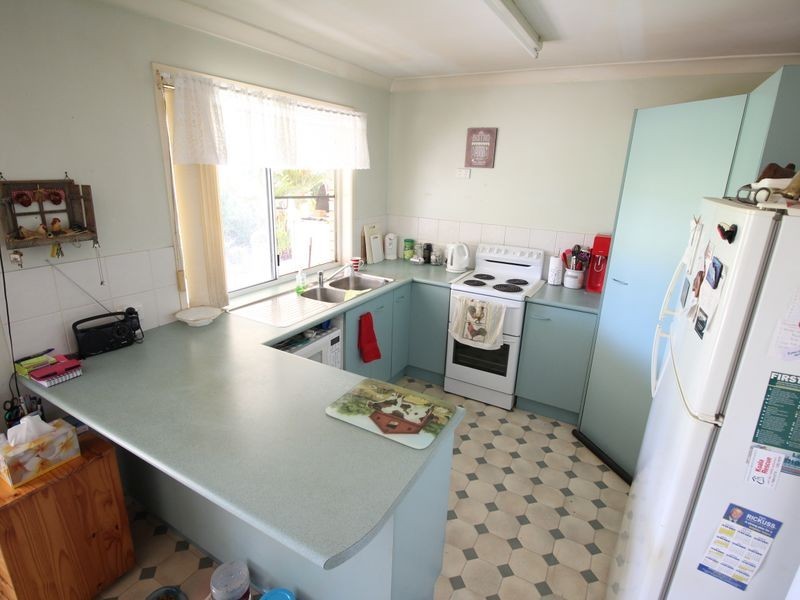 29 Kelly Road, Spring Creek QLD 4343