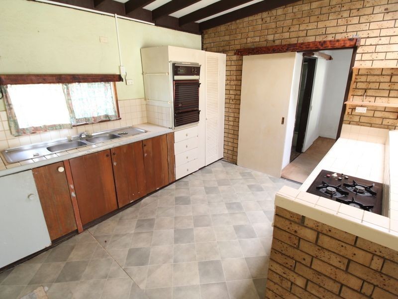 91 Pine Crescent, Esk QLD 4312