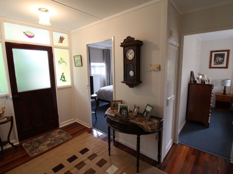 15 Russell Street, Esk QLD 4312