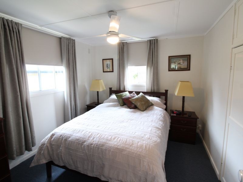 15 Russell Street, Esk QLD 4312