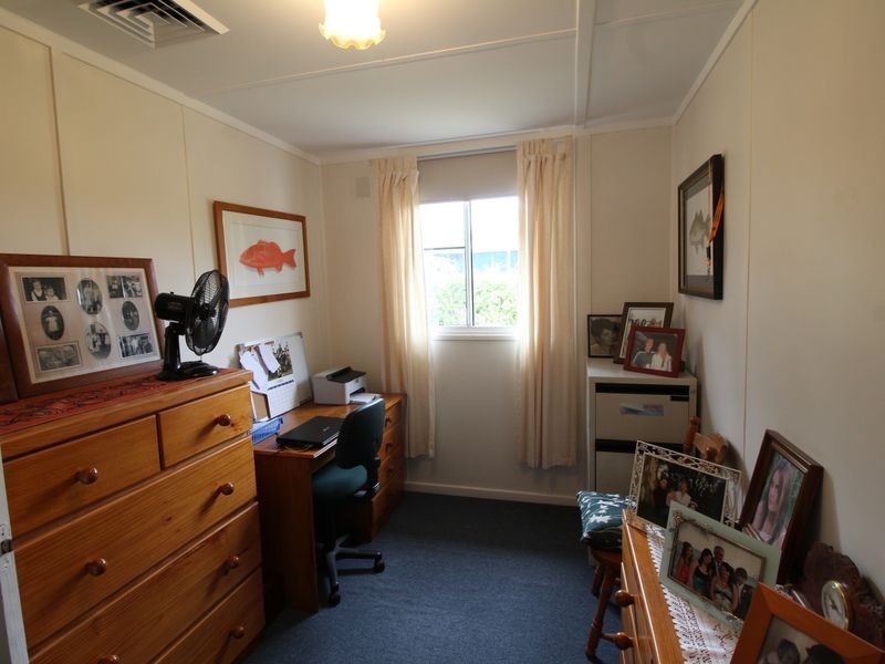 15 Russell Street, Esk QLD 4312
