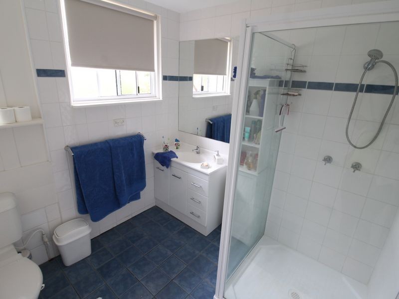 15 Russell Street, Esk QLD 4312