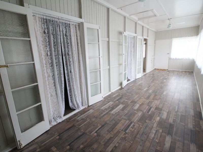 70 Dingyarra Street, Toogoolawah QLD 4313