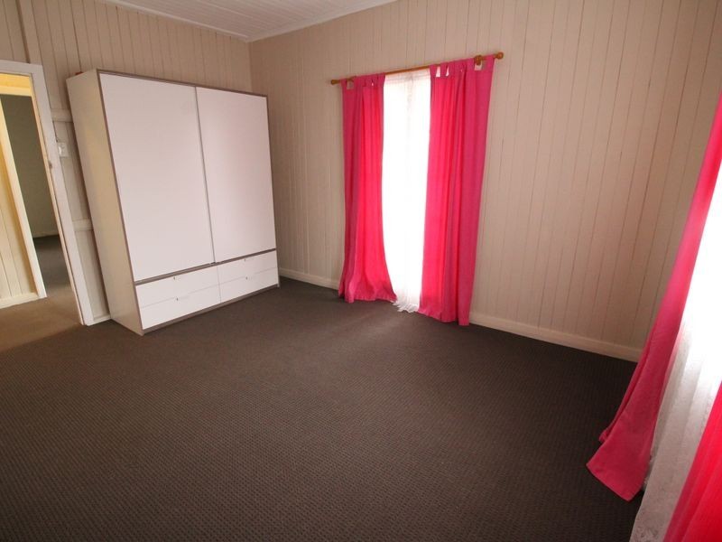 70 Dingyarra Street, Toogoolawah QLD 4313