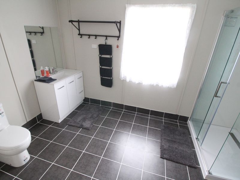 70 Dingyarra Street, Toogoolawah QLD 4313