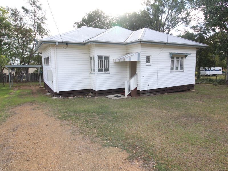 73 Middle Street, Esk QLD 4312