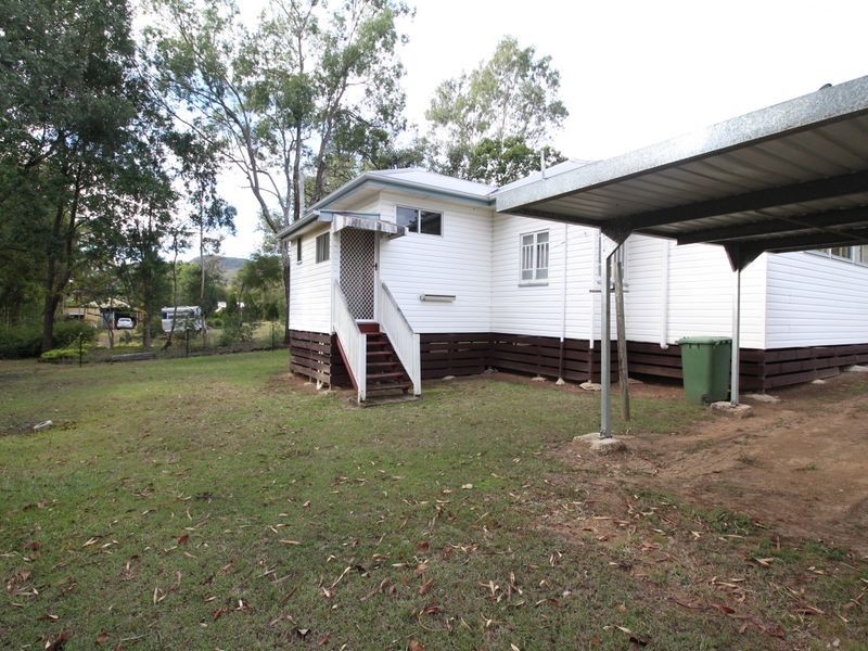 73 Middle Street, Esk QLD 4312