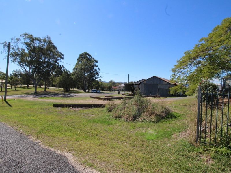 11 Cairnscroft Street, Toogoolawah QLD 4313