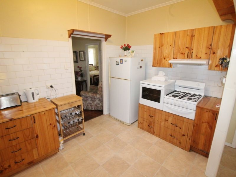 106 Dunlop Road, Esk QLD 4312