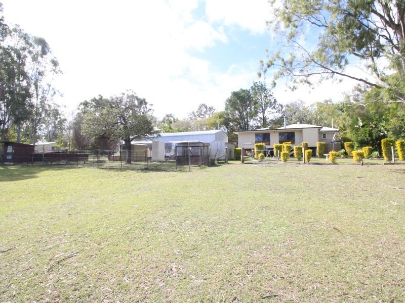 106 Dunlop Road, Esk QLD 4312