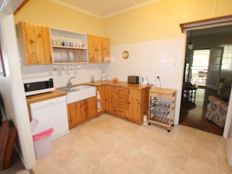 106 Dunlop Road, Esk QLD 4312