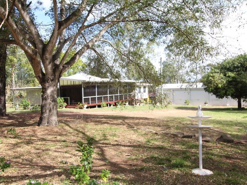 106 Dunlop Road, Esk QLD 4312