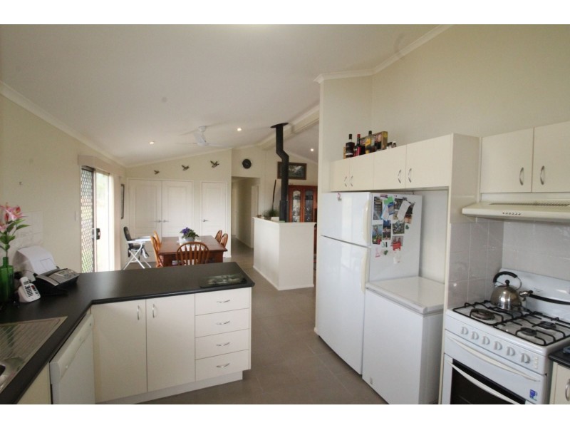 2985 Wivenhoe Somerset Road, Somerset Dam QLD 4312