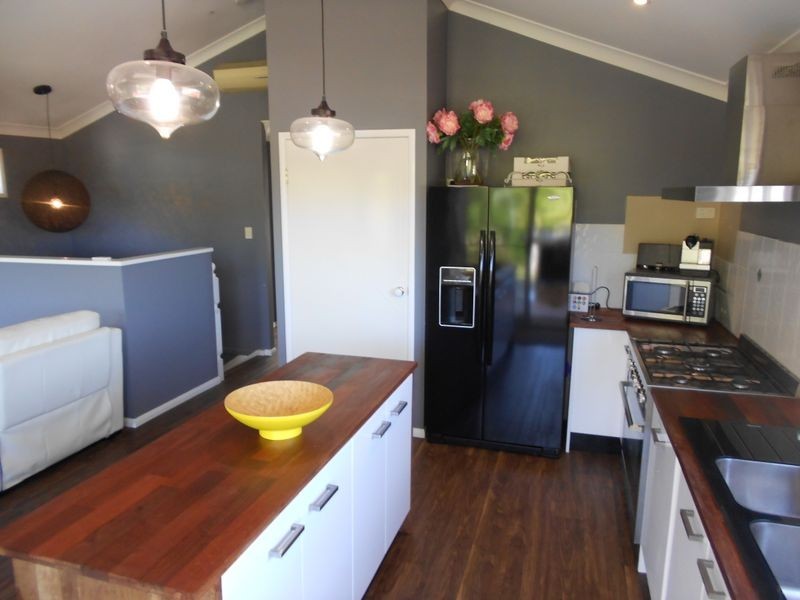 22 George Street, Somerset Dam QLD 4312