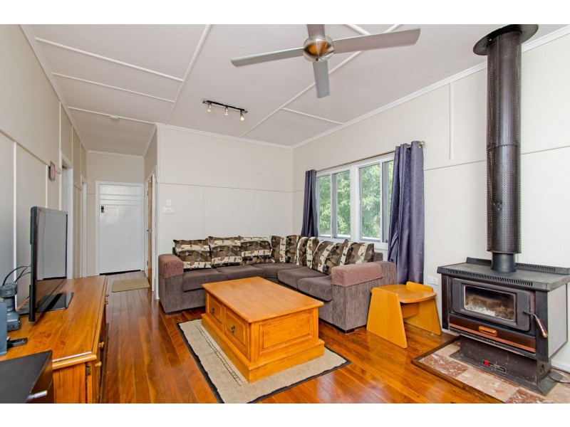 2 Alpine Court, Esk QLD 4312