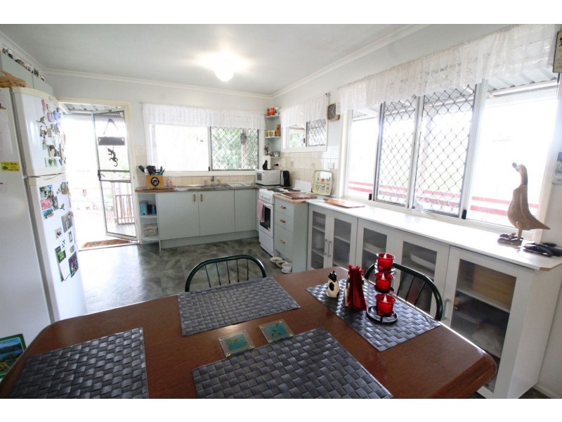 33 Elizabeth Street, Esk QLD 4312