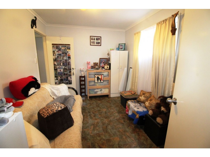 33 Elizabeth Street, Esk QLD 4312