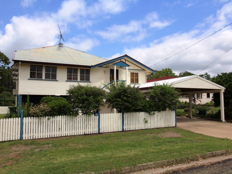 37 Gardner Street, Toogoolawah QLD 4313