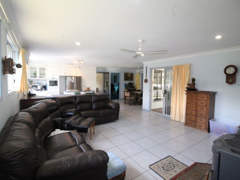 112 Dunlop Road, Esk QLD 4312