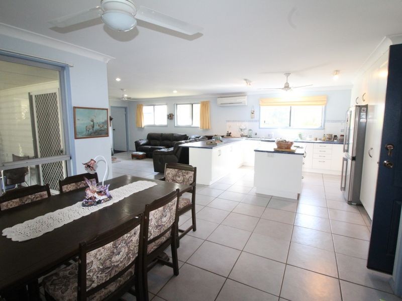 112 Dunlop Road, Esk QLD 4312