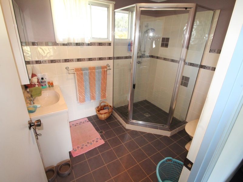 112 Dunlop Road, Esk QLD 4312