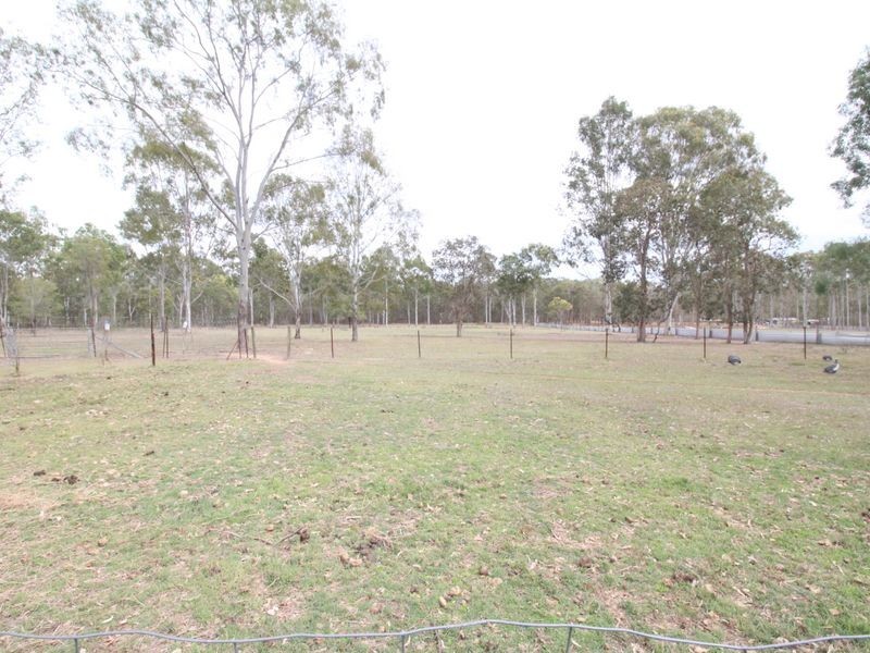 112 Dunlop Road, Esk QLD 4312