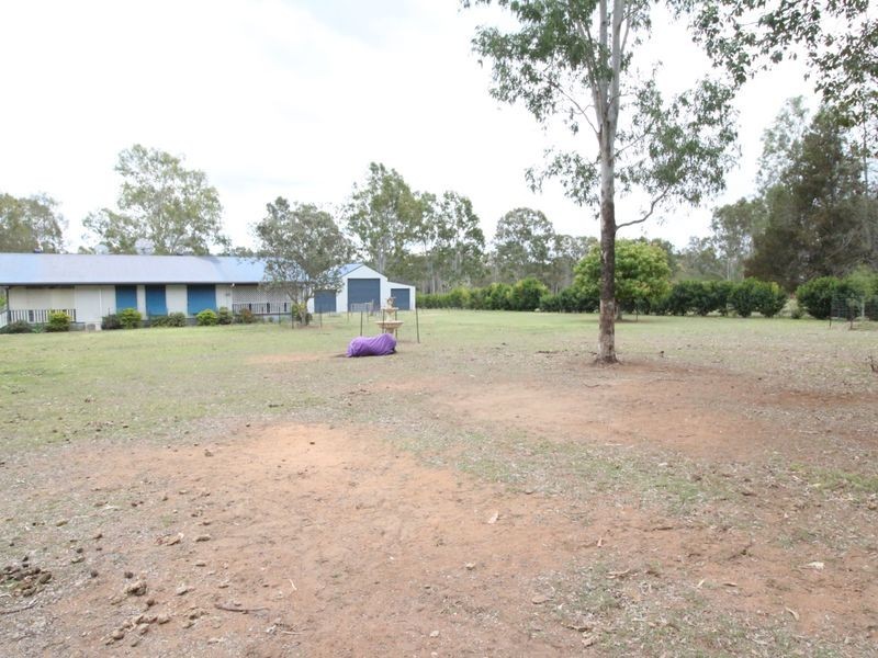 112 Dunlop Road, Esk QLD 4312
