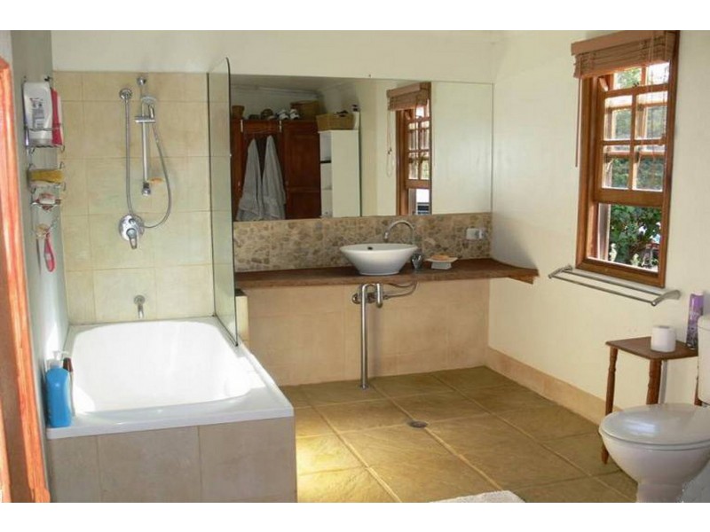 14 Argyle Court, Mount Hallen QLD 4312